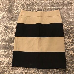 Banana Republic Black and Tan pencil skirt
